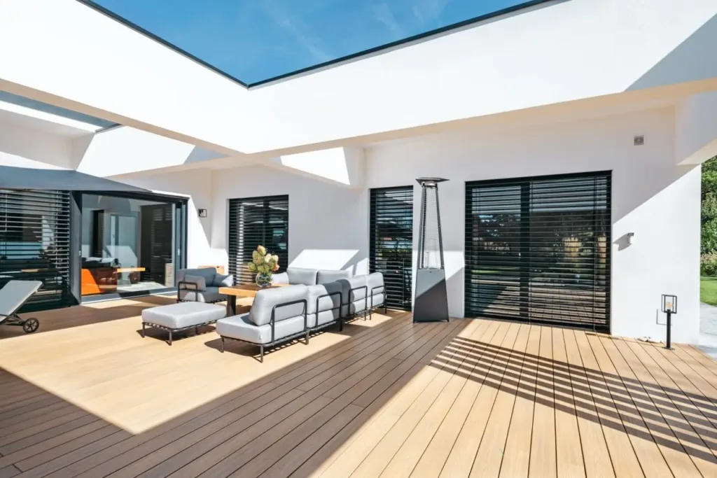 choix entre terrasse en bois composite ou bois naturel